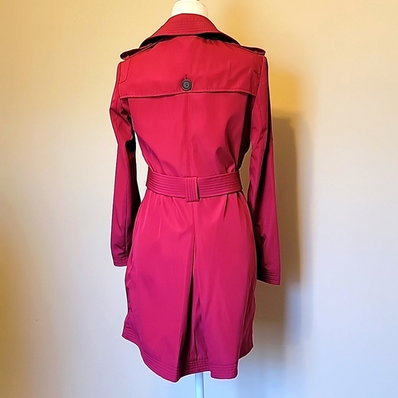 Mid-length Raincoat Hot Pink - Picture 3 of 5